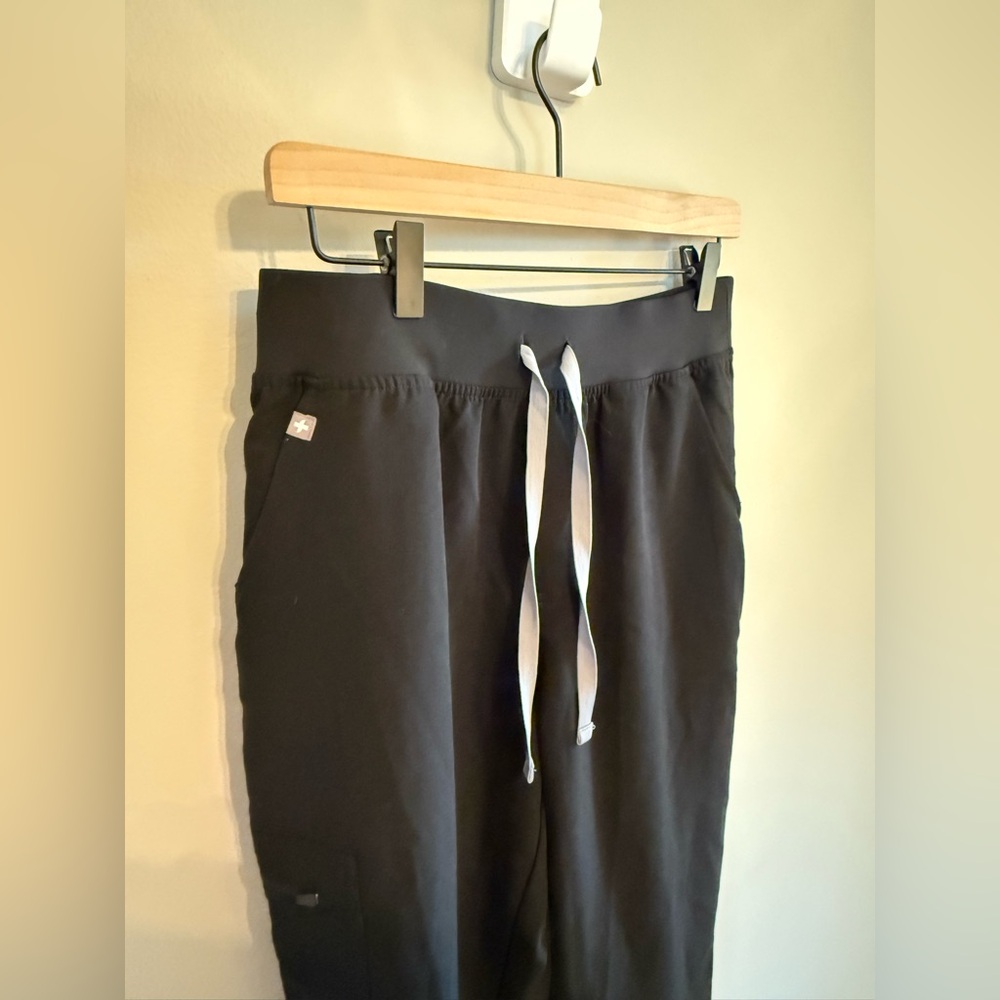 Figs • High Waisted Black Zamora Jogger Medical Scrub Pant Office Nurse Sz Med - Picture 6 of 14